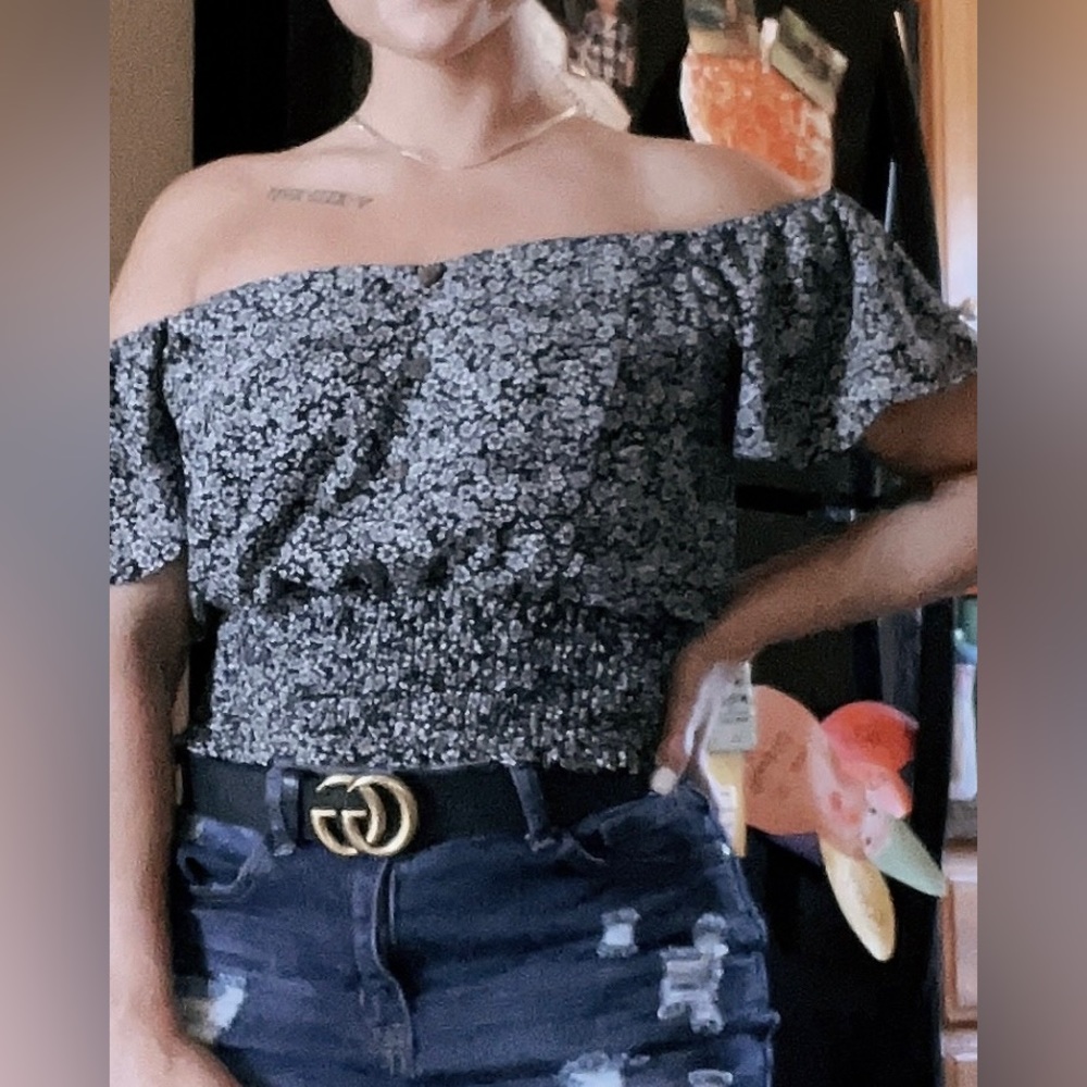 Monteau daisy ruched crop top